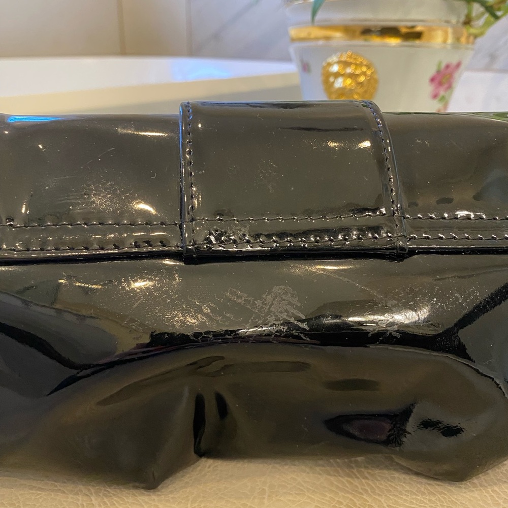 𝅺Stuart Weitzman patent leather clutch purse removable strap - Picture 4 of 13